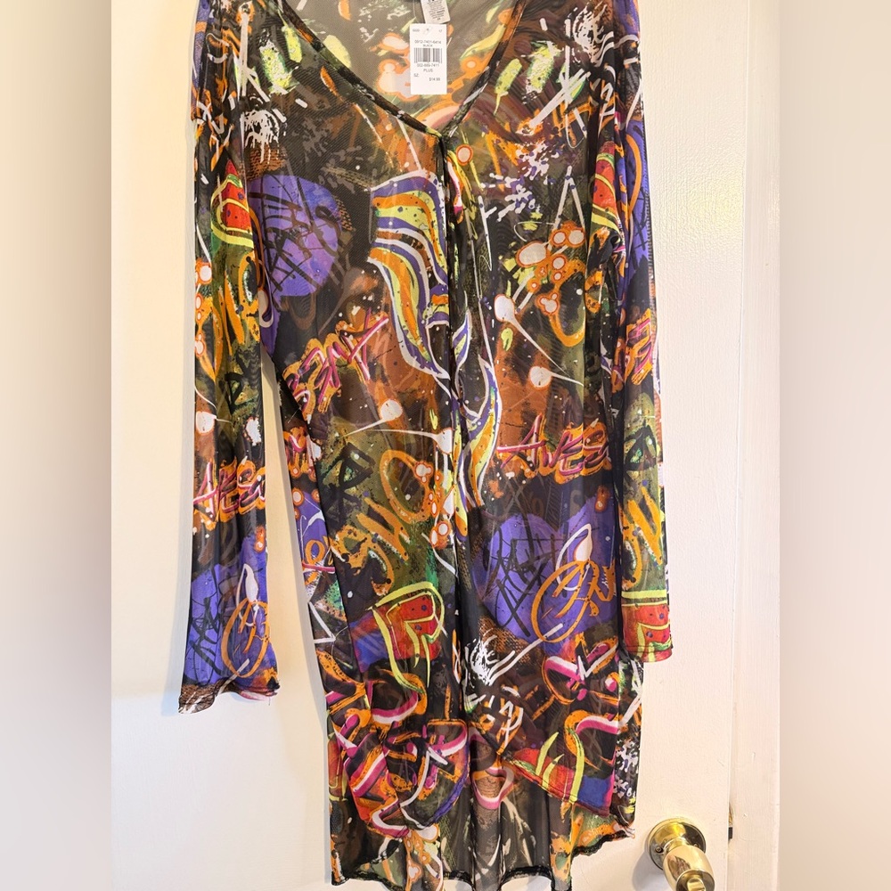 Graffiti Split Tunic Top - Picture 4 of 8